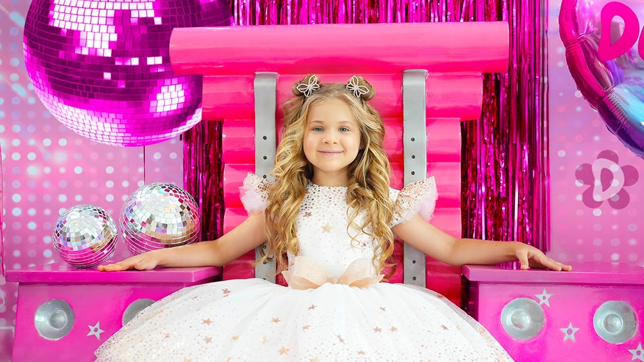 Diana and Roma Happy Birthday Song (Official Music Video) img